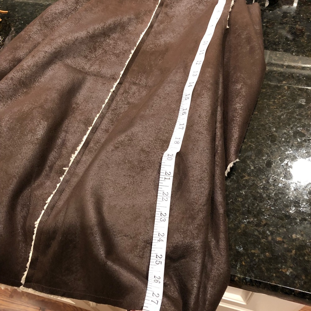Vest - Picture 5 of 5
